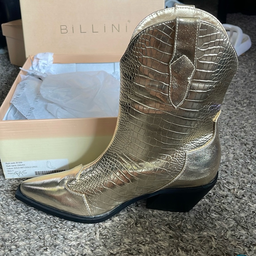 Size 7 gold Billini cowboy boots